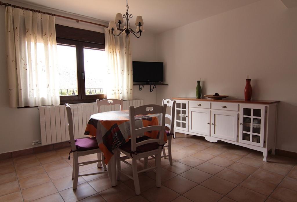 Apartamentos Barrena Альбаррасин Номер фото